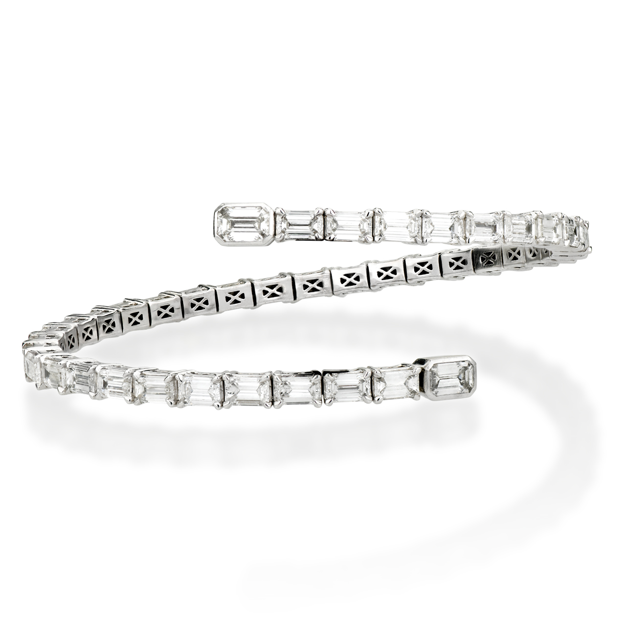 Emerald cut 2024 diamond bangle